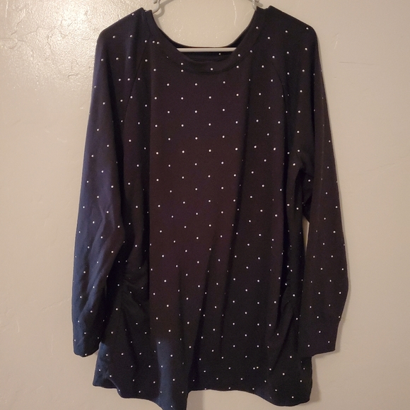 Beautiful comfy maternity shirt - Picture 2 of 5